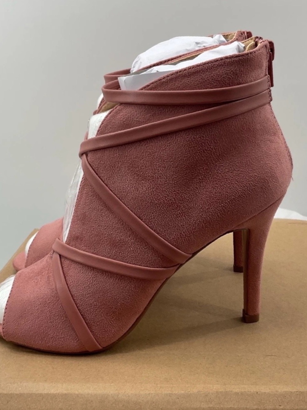 ✨ Women’s Size 7 ✨ Journee Collection Samara Blush Peep toe heels